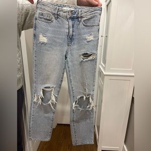 PacSun light wash distressed jeans